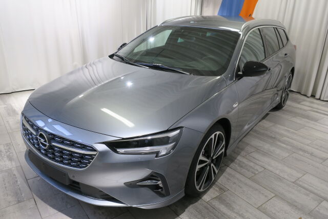 Opel INSIGNIA 2021